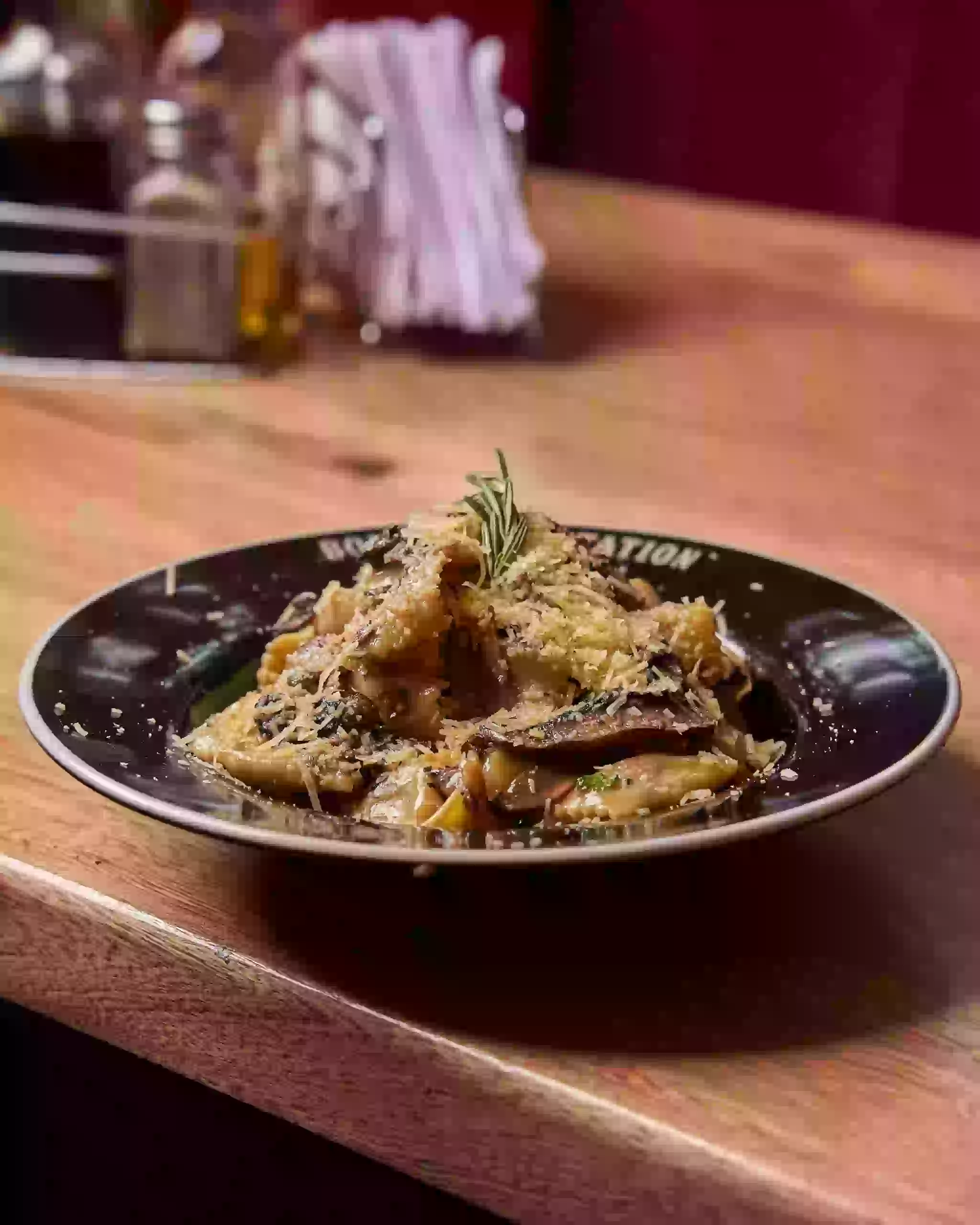 Agnolotti del Plin rellenos de carnes embutidas artesanales